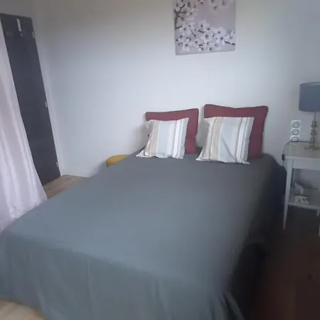 D'hotes De Cecile Bed & Breakfast *