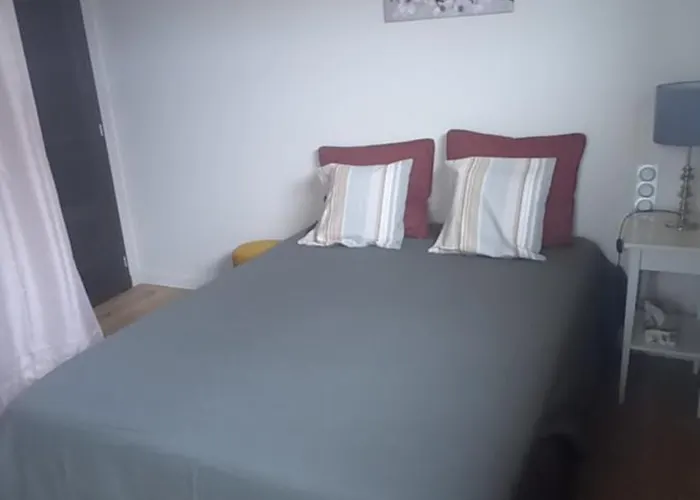 D'hotes De Cecile Bed & Breakfast *